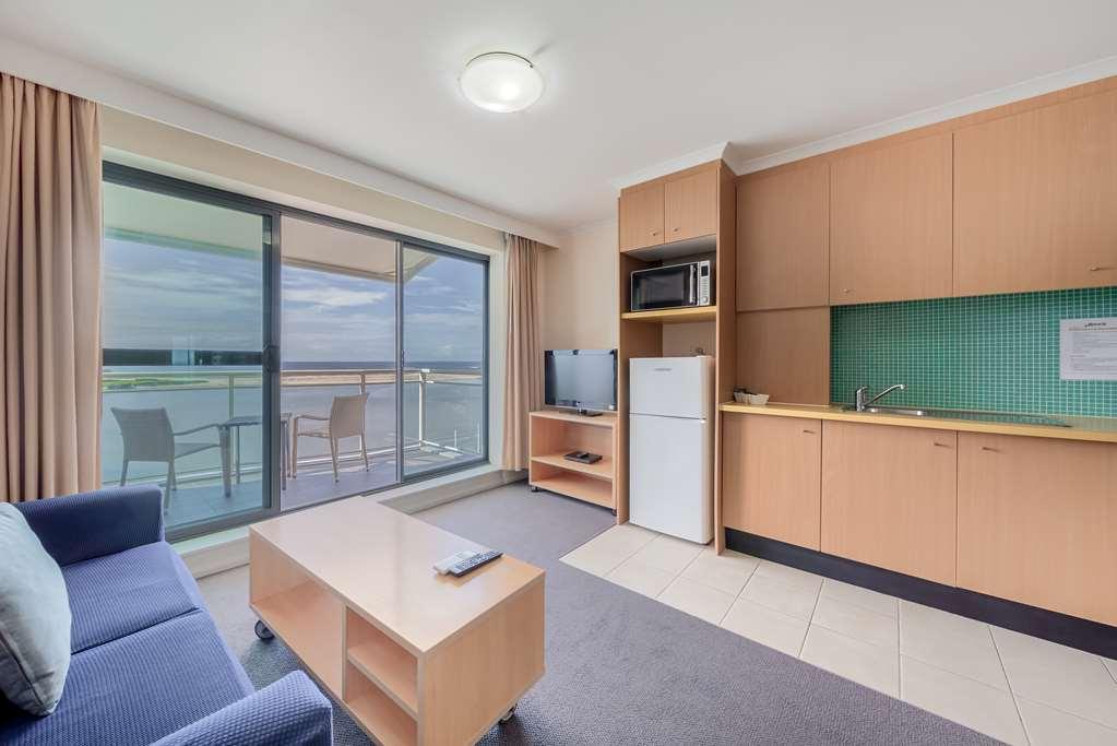 Oaks The Entrance Waterfront Suites Habitación foto